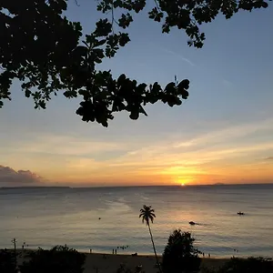 Breeze In Gated Complex 8 Minute Walk To Crashboat Apartment